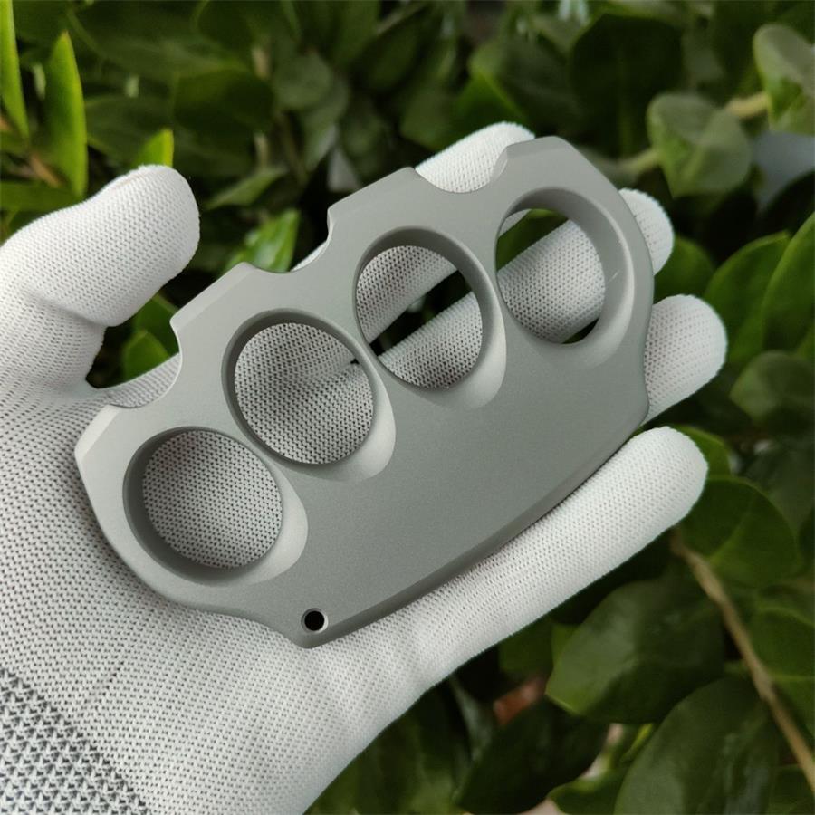 Sandblasted Titanium Alloy Four Hole Outdoor Tool