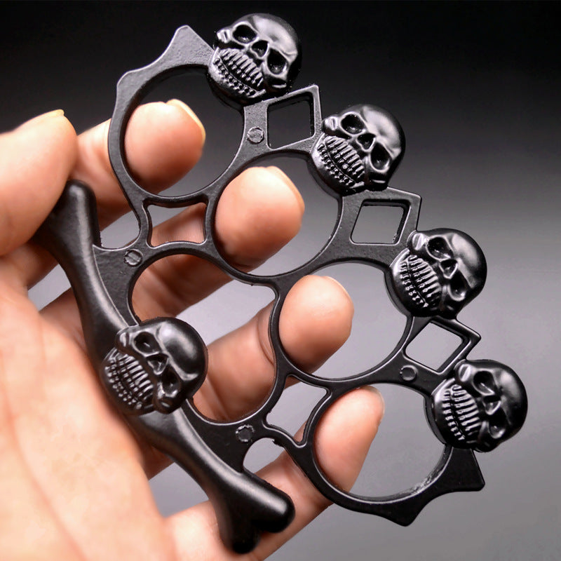 Five Skulls Shape Style Outdoor Pocket EDC Tool