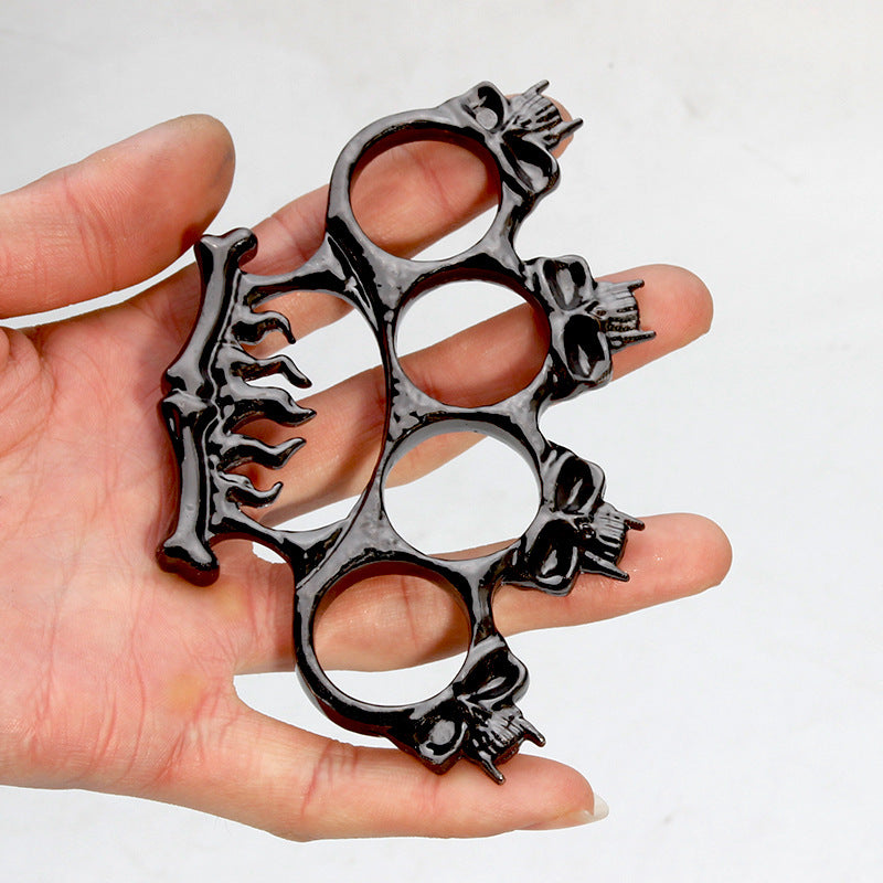 Flame Skull Zinc Alloy Four Finger Outdoor Tool