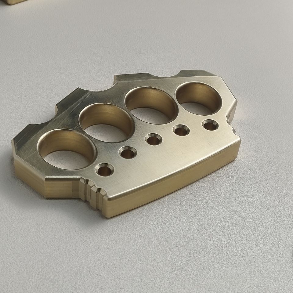 Brass Mountain Crown Shape EDC Outdoor Tools