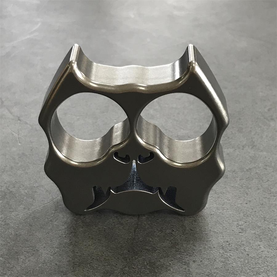 Dog Head Titanium Backpack Tool Two-hole Outdoor EDC Keychain Easy Carry