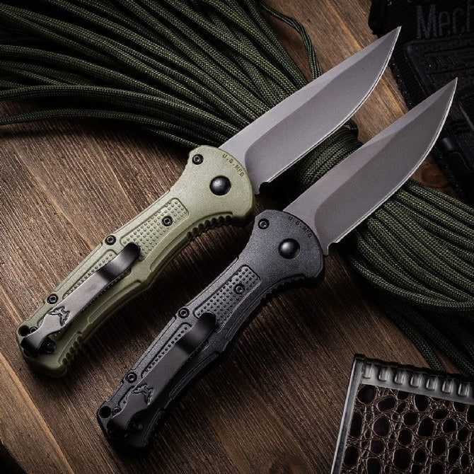 BM9070 folding knife rope view