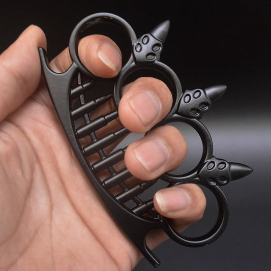 Zinc Alloy Four-finger Fence with Smile Shape Outdoor Tool