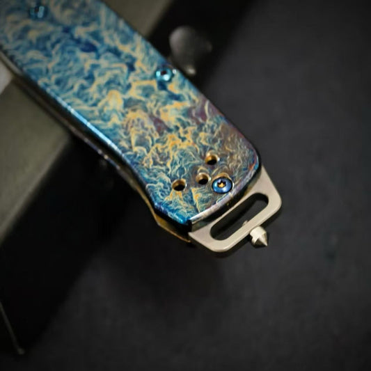 BM537BK Titanium Alloy Lightning Pattern Outdoor Folding Knife