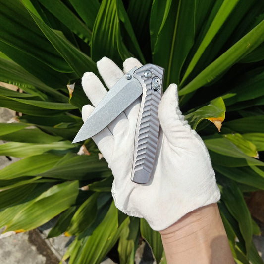 BM781 Silver Textured D2 Steel Folding Outdoor Knife