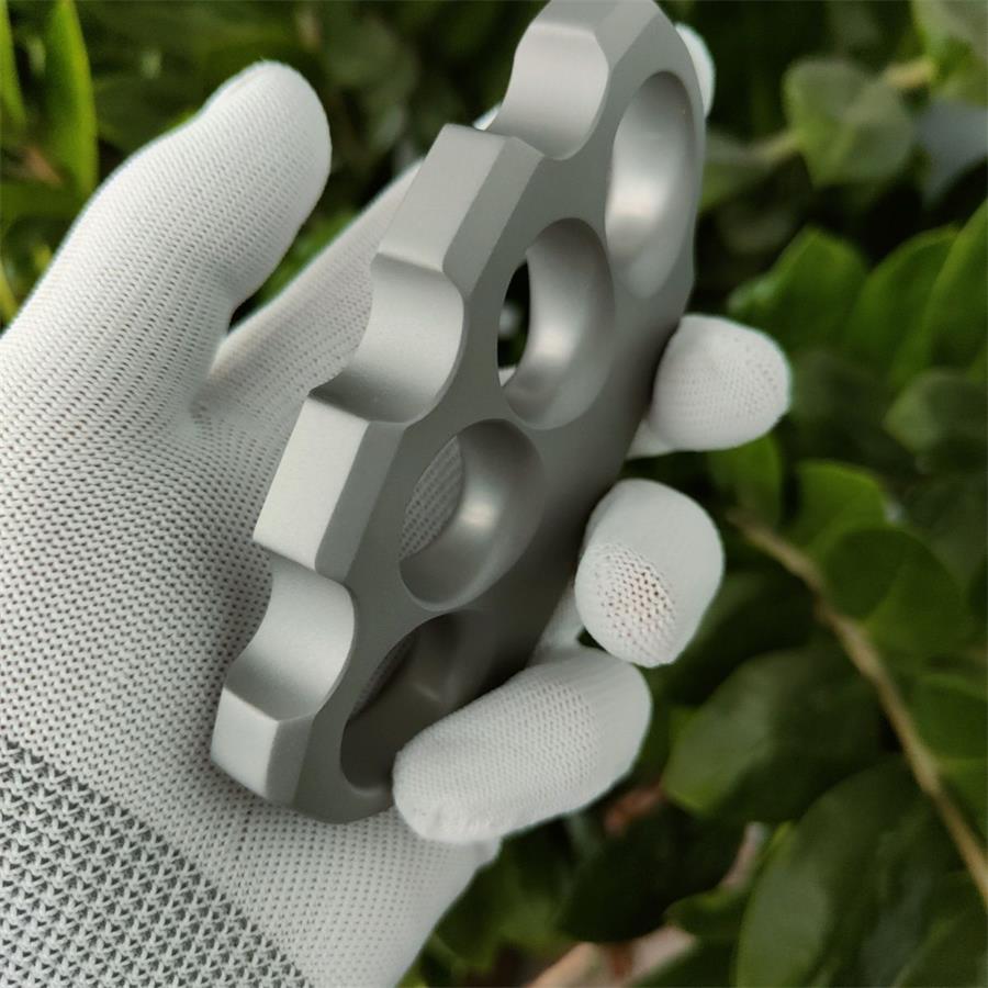 Sandblasted Titanium Alloy Four Hole Outdoor Tool