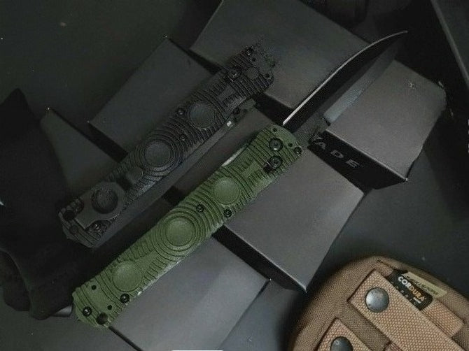 BM391 Nylon Fiberglass Plastic Handle D2 Steel Outdoor Folding Knife
