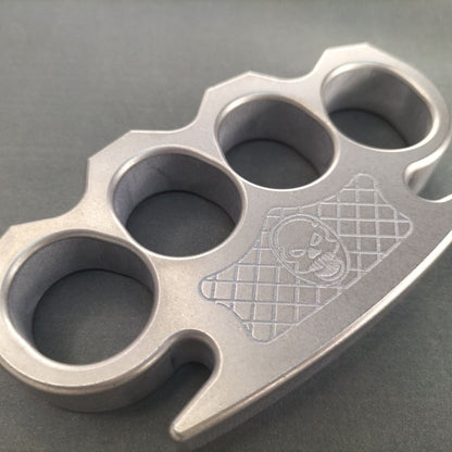 Precision Stainless Steel Large Hole Wave Small Skull Shape EDC Tool