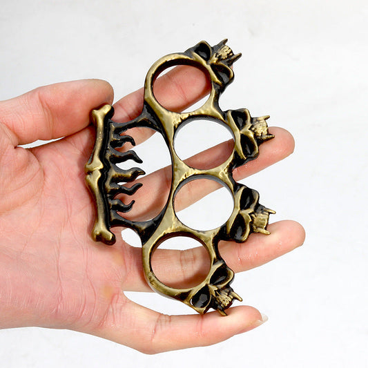Flame Skull Zinc Alloy Four Finger Outdoor Tool