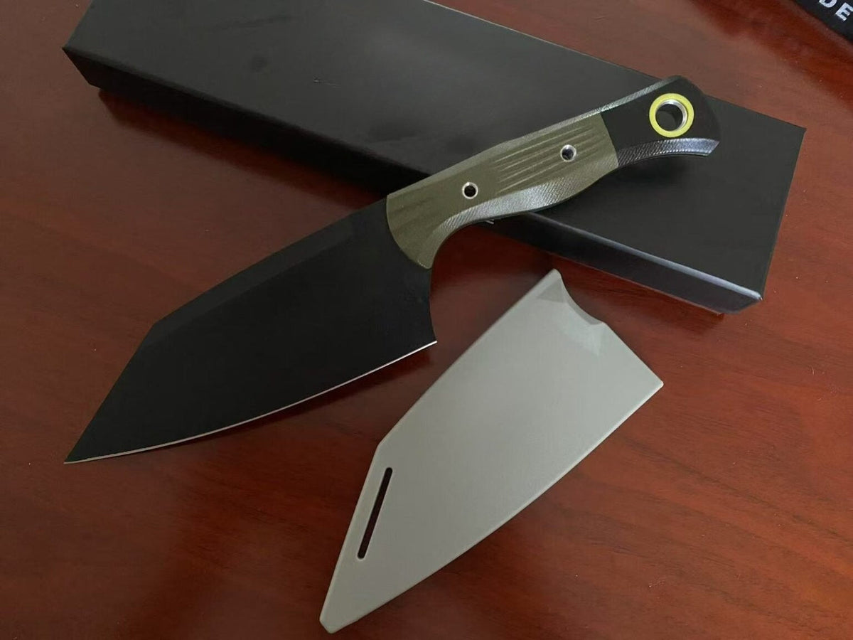4010BK-01 outdoor knife paired with its gray PIM sheath