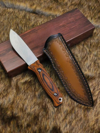 BM15002 Red Wooden Handle N690 Steel Outdoor Knife