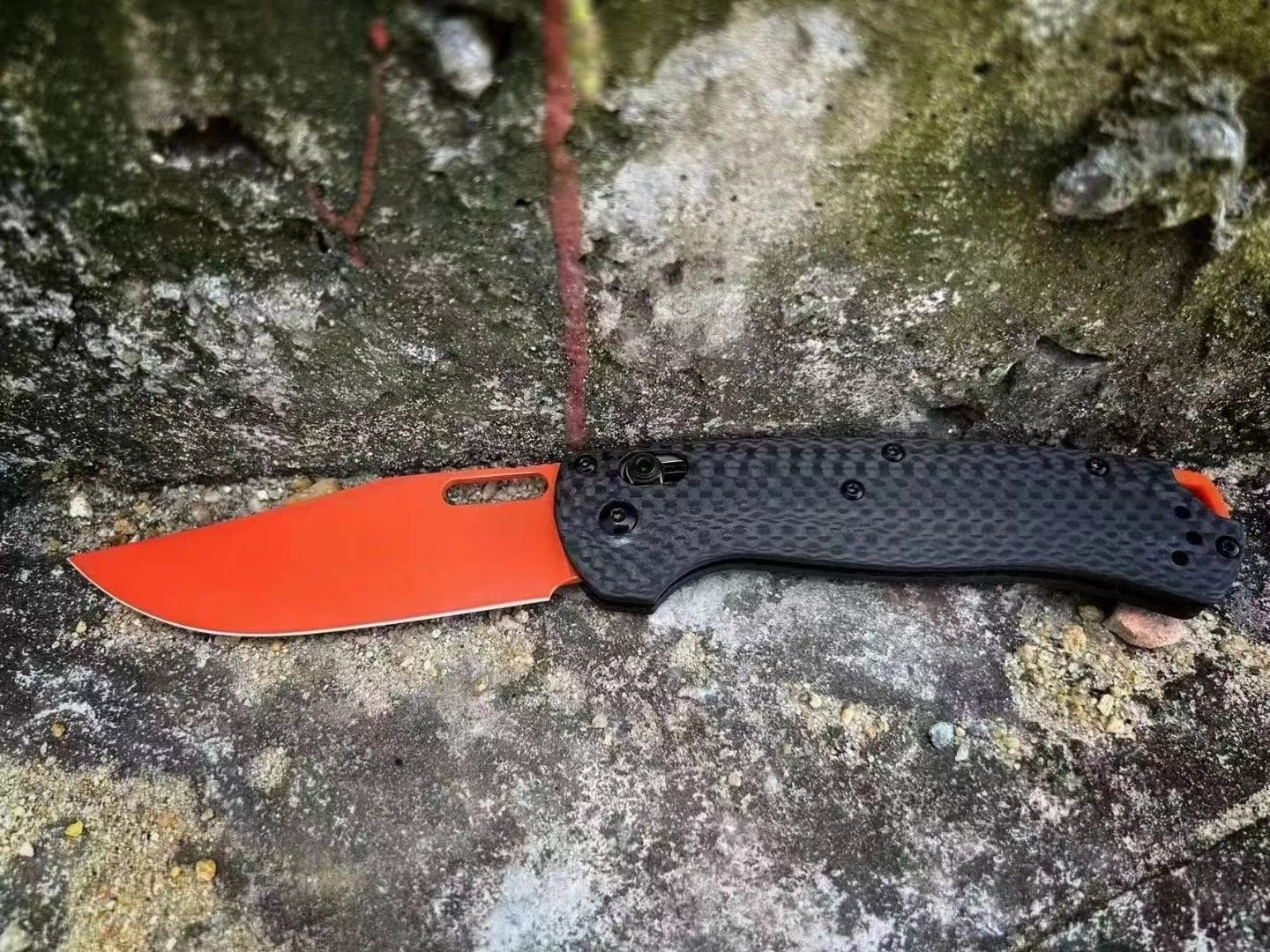 BM15535 Carbon Fiber Handle Outdoor Folding Knife