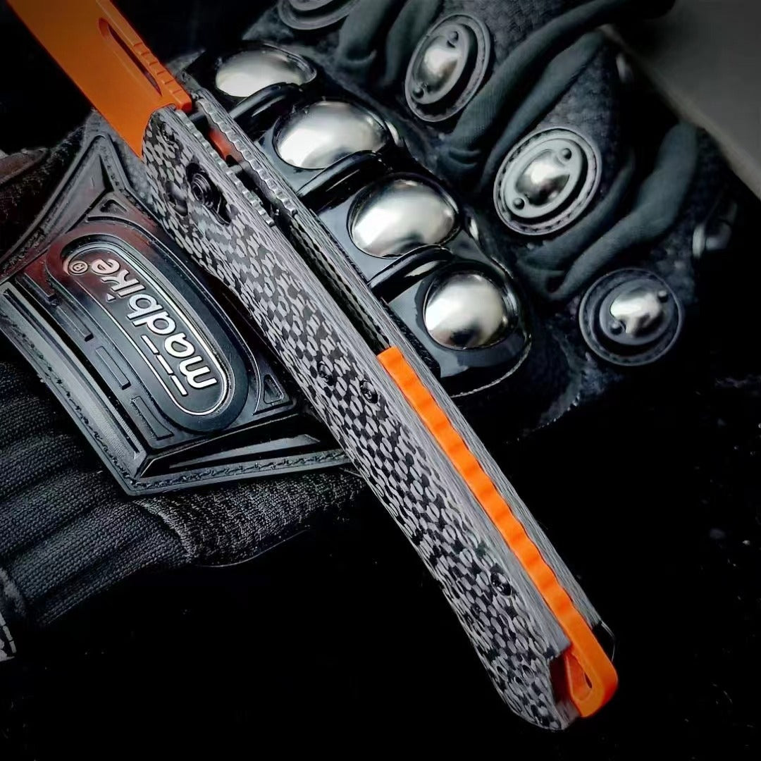 BM15535 Carbon Fiber Handle Outdoor Folding Knife