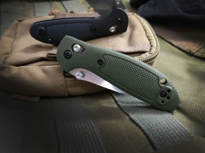 BM556 Nylon Fiberglass Plastic Handle Outdoor Folding Knife