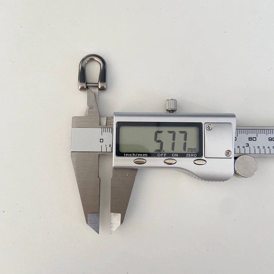 Accessories 3 Specifications Horseshoe Titanium Hook14