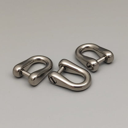 Accessories 3 Specifications Horseshoe Titanium Hook2