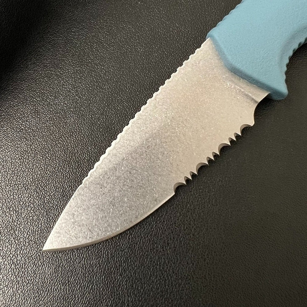 BM18050 Mini Half-Zigzag Knife6