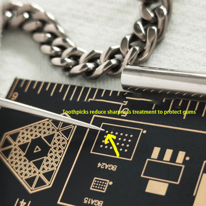 Close-up of the removable tip with text overlay stating toothpicks reduce sharpness treatment to protect gums.