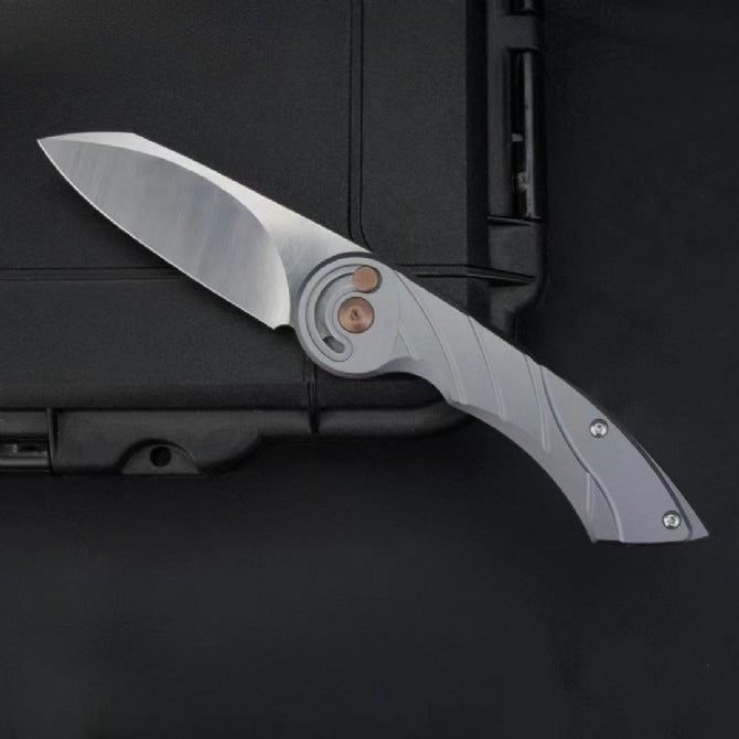 Forged M390 Outdoor CNC Machining Knife — detail of the finish and edges.