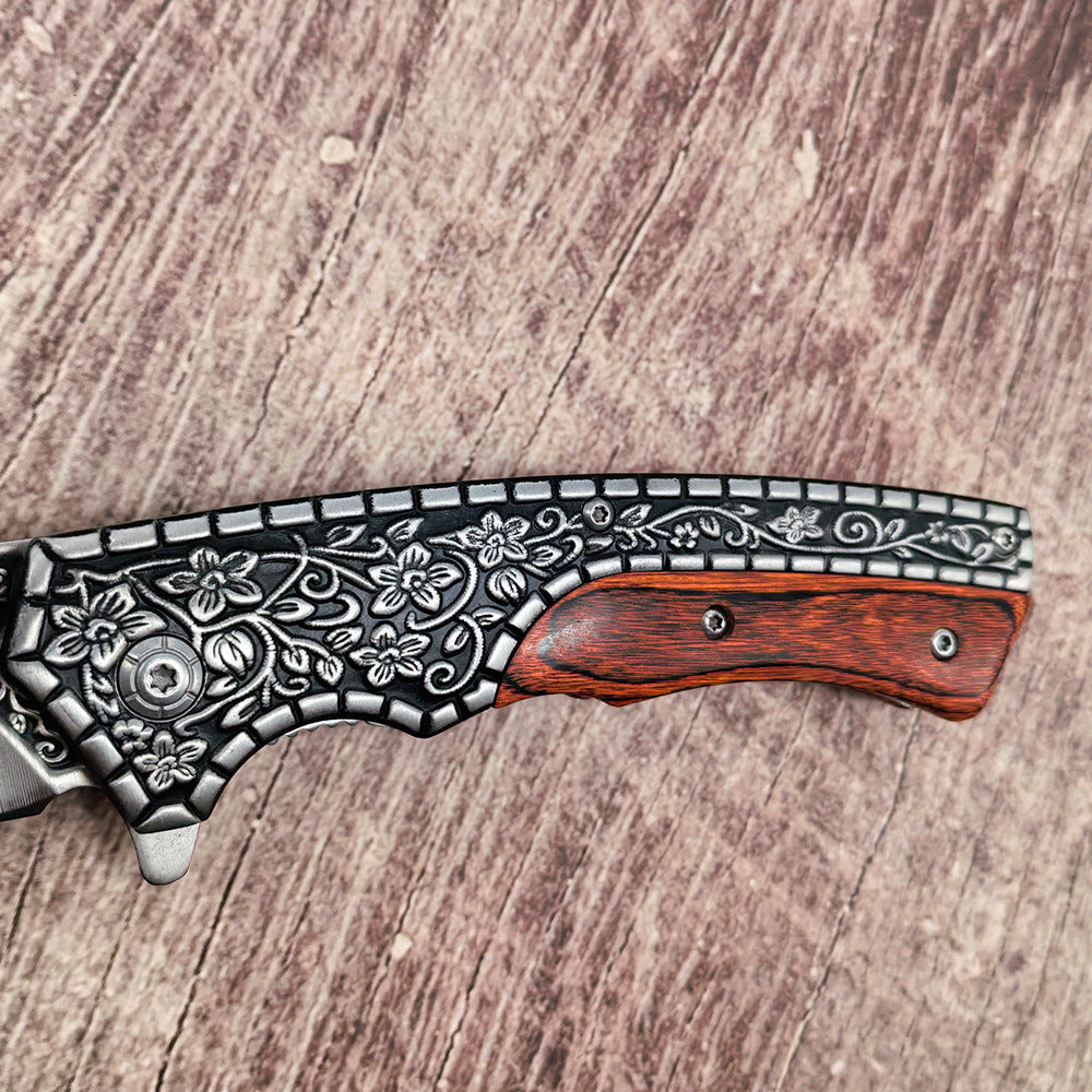 J21 folding knife detail view