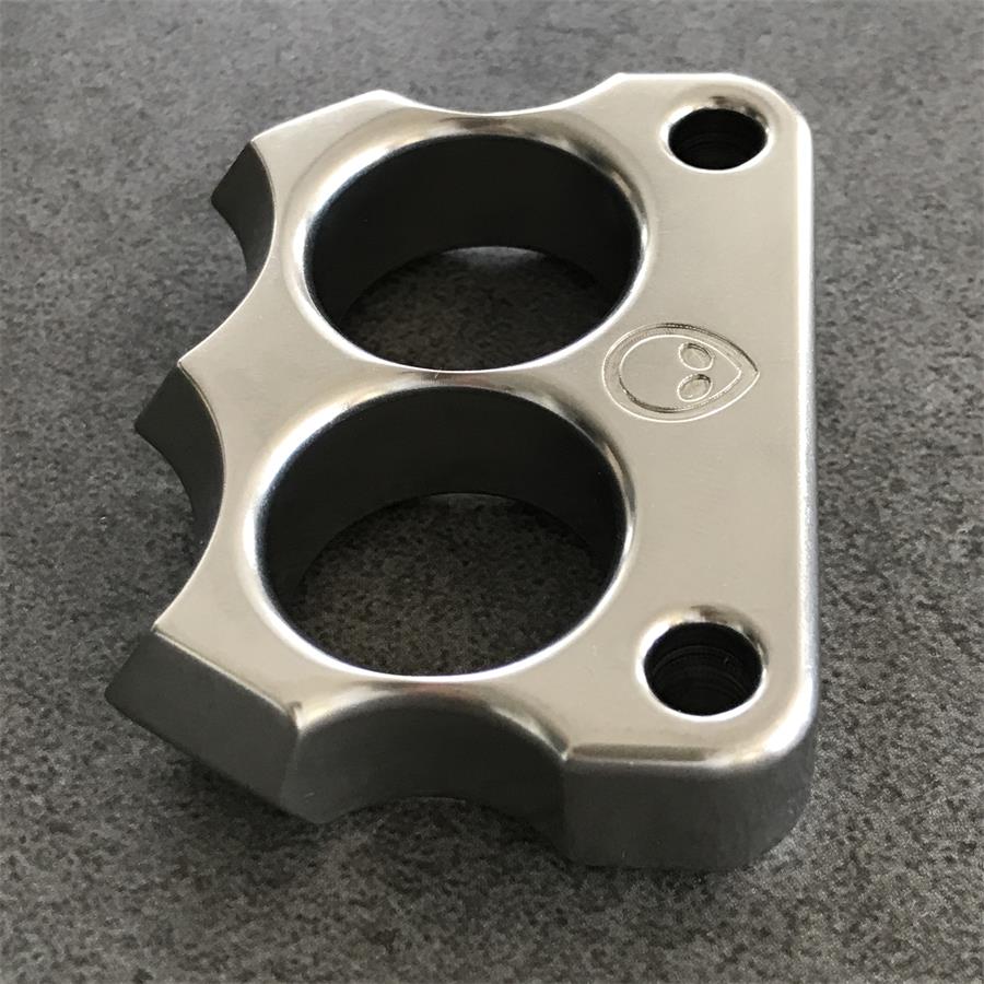 Mini 316 Steel Alien Knuckle Duster on grey11