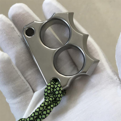 Held Mini 316 Steel Alien Knuckle Duster gloved