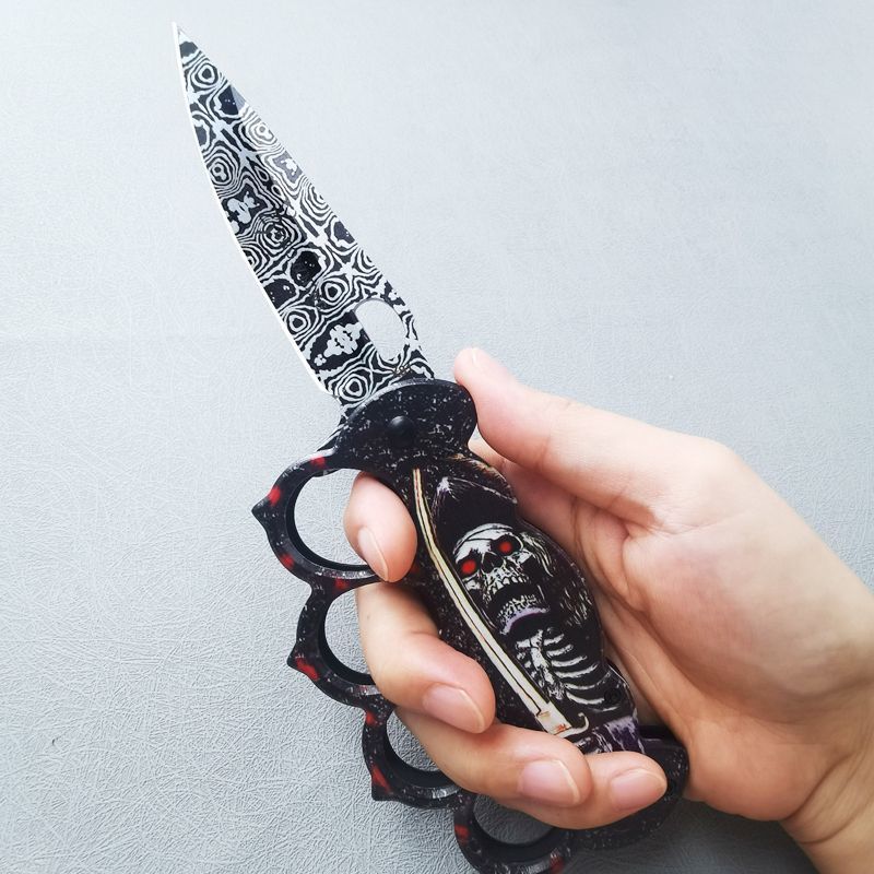 Detail of the blade spine and steel handle join