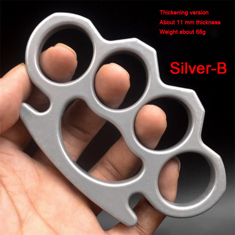 Silver-B aluminum knuckle duster held in hand with thickening version and 68 g text overlay